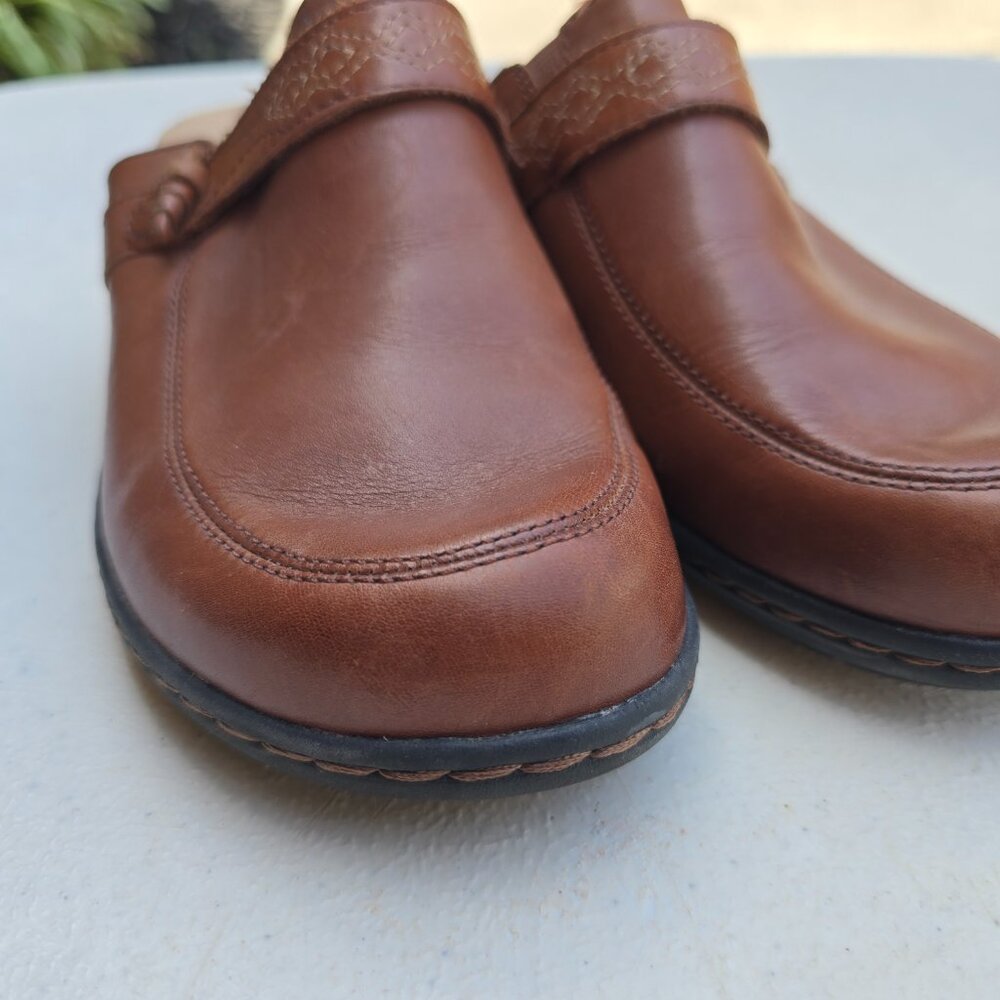 Clarks Collection 8.5 Patty Nell Chestnut Brown Leather Slip On Mules GUC Rubber - Picture 16 of 16